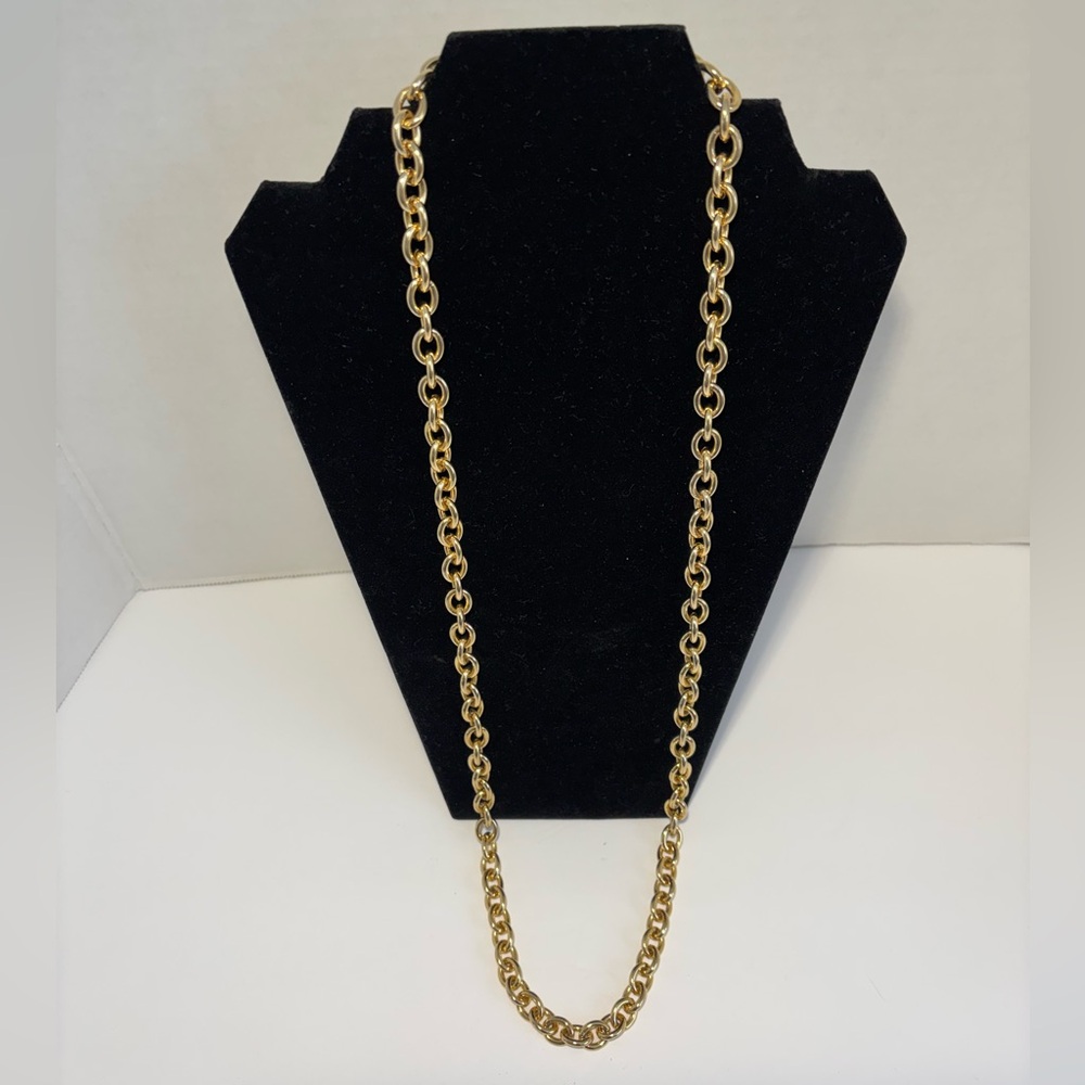 VTG Chain Link Necklace Gold Tone Heavy Chunky 17.5” Lobster Claw Closure